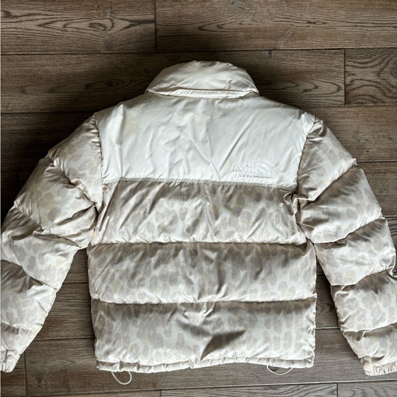 THE NORTH FACE CROPPED PRINTED NUPTSE SHORT JACKET Size Small - Picture 14 of 16